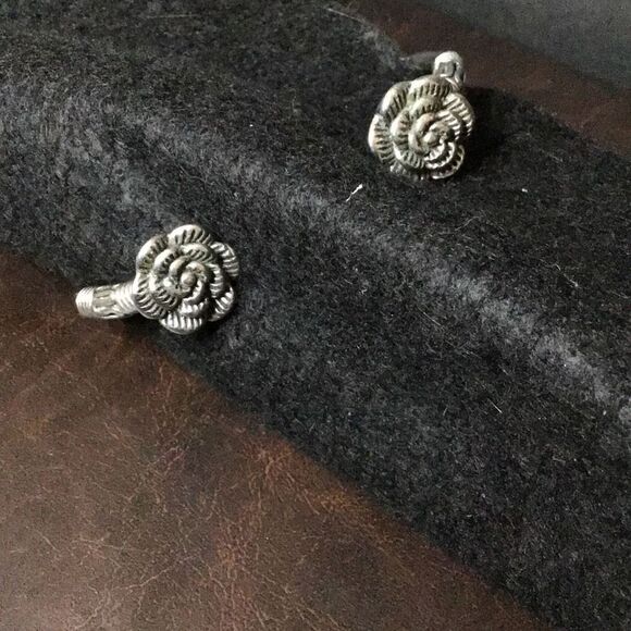  Vintage budding, flower bracelet, not Marked-but tested for sterling - Picture 1 of 3